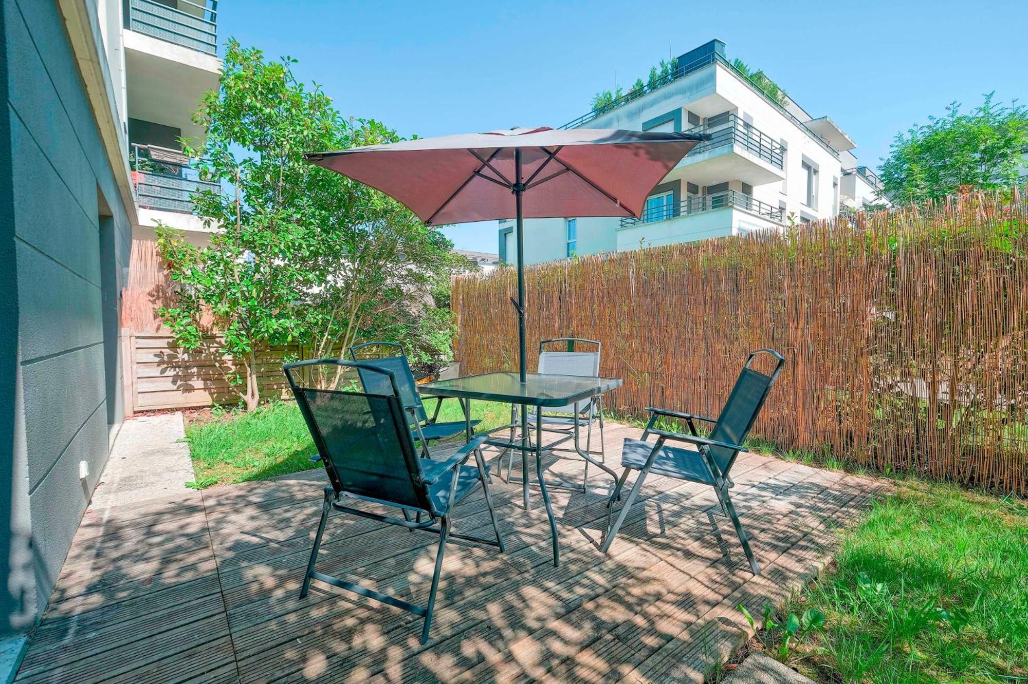 Dream - A 15 Minutes Du Rer A A Pied Apartment มองต์เตฮวา ภายนอก รูปภาพ